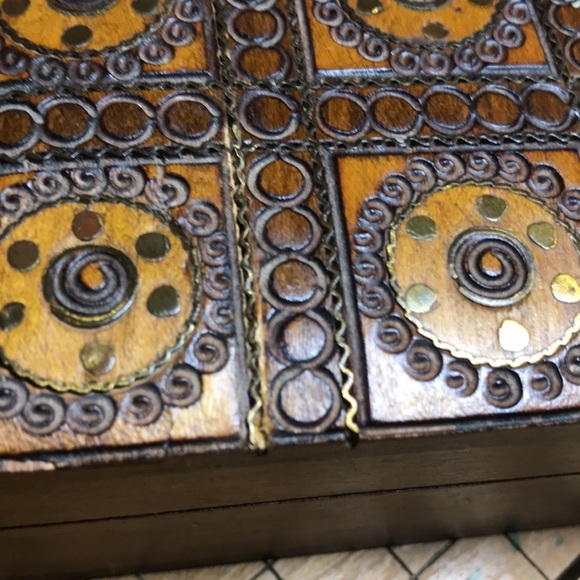 Geometric Metal Rings Inlay Carved Wood Box India 4”L x 4”W x 1.75”H 60s 70s - Picture 11 of 12